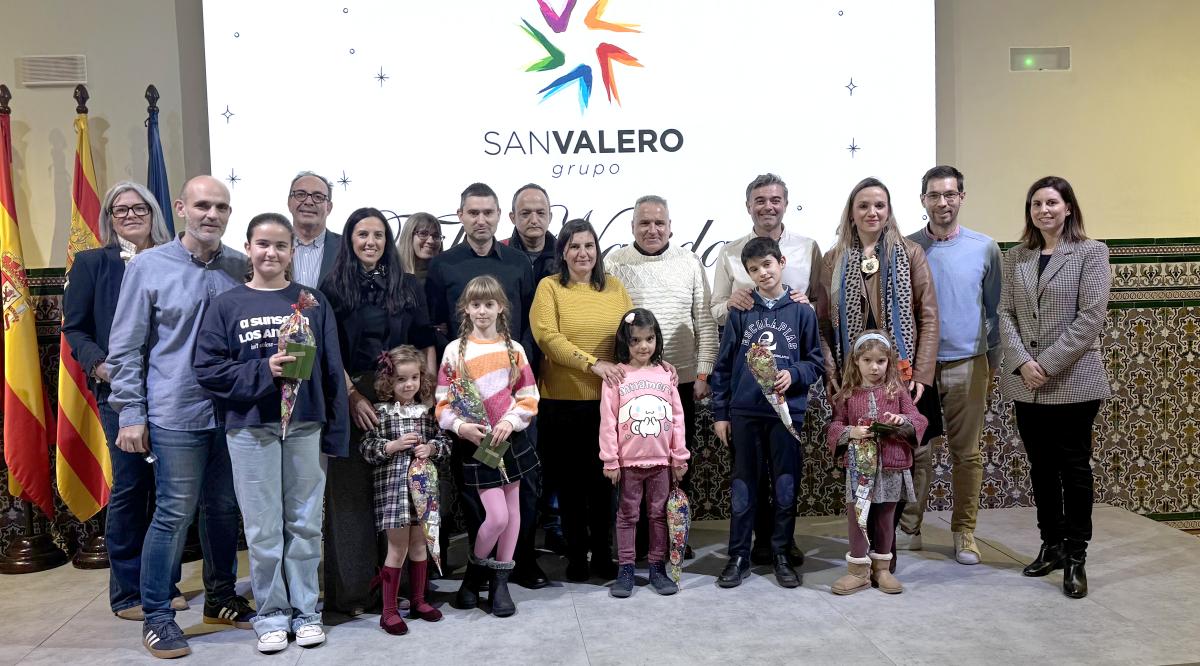 Entrega de premios a ganadores del concurso de postales navideñas GSV 2025