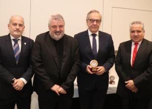 La Junta Coordinadora de Cofradías entrega a Grupo San Valero la Medalla de Oro de la Semana Santa