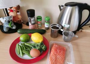 Salmón al vapor, cocinado en Keetle, es la original receta que ha ganado el concurso #YOCOCINO ENCASA